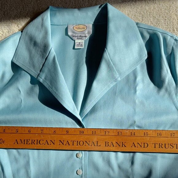 Talbots medium blue wrinkle resistant stretch blouse size 8 - Picture 5 of 5